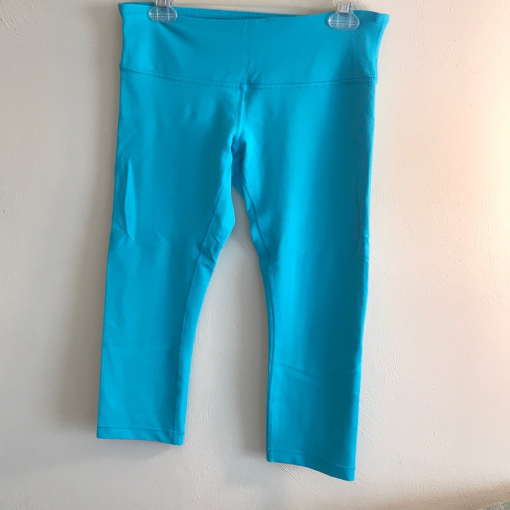 Lululemon crops 8